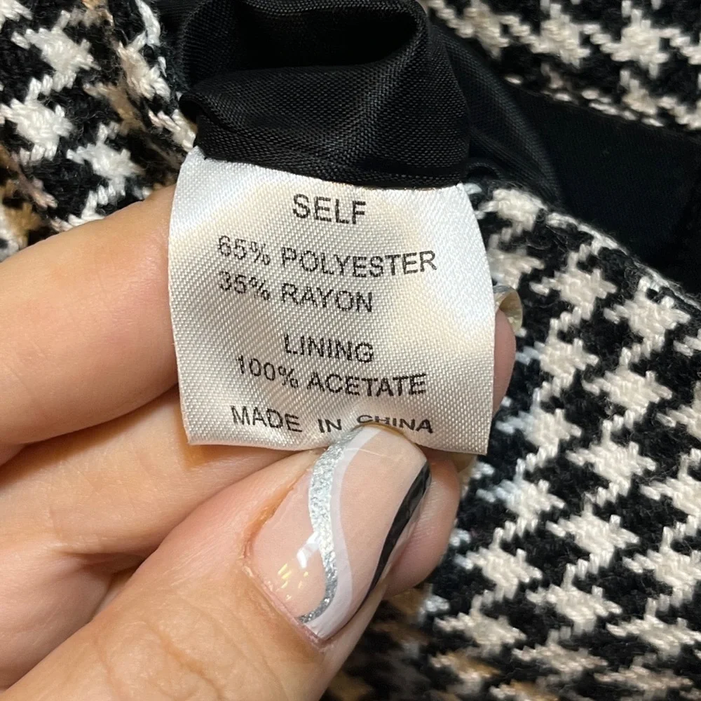 Black and White Knee Length Skirt with Lining Size 10